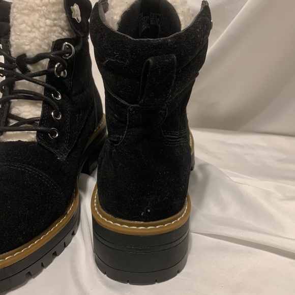 Suede and Shearling lace front warm boots size 8 with memory foam inte… - Picture 8 of 11